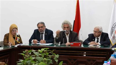 رفض قاطع ومخاطبة المالية.. تفاصيل الاجتماع الموسع للأطباء بشأن الفاتورة الإلكترونية