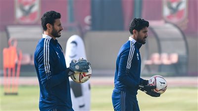 مران الأهلي.. كولر يحاضر اللاعبين وتدريبات إضافية لحراس المرمى