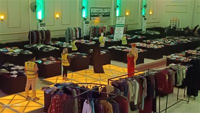 تضامن الغربية تنظم معرض للملابس الجديدة وتوزيعها على الأسر أكثر احتياجا بكفر الزيات| صور 