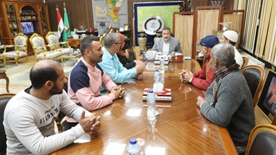 محافظ المنوفية يلتقي متبرعين بقطعتي أرض لبناء مستشفى حميات وأخرى مركزي بإسطنها