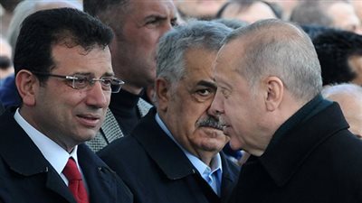 محكمة تركية تقضي بسجن رئيس بلدية إسطنبول المعارض 