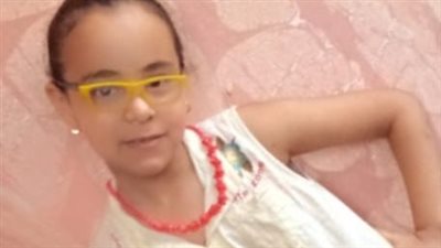 رؤى عمرها 7 سنوات ومصابة بفشل في نخاع العظام.. ووالدها: حالتها بتتأخر وتكلفة العملية تتجاوز 2 مليون جنيه