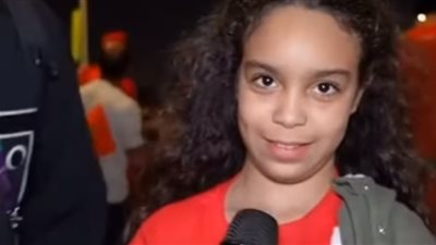 والدة الفتاة المغربية الساخرة من كريستيانو رونالدو: حالة ابنتي النفسية سيئة وترفض الأكل بسبب التنمر عليها