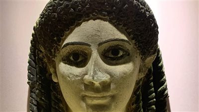 قطعة أثرية لقناع مومياء ترجع للقرن الأول بمتحف آثار الغردقة| صور