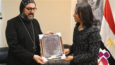 كاهن الكنيسة السريانية: نسعى للتعاون مع المجلس القومي للمرأة لإنشاء خدمة خاصة للمسنين