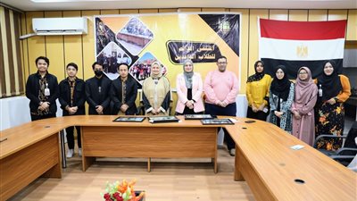 للاطمئنان على أحوالهم.. مستشار شيخ الأزهر لشؤون الوافدين تلتقي اتحادات الطلاب الوافدين