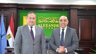خلال ندوة العباقرة والوعي المجتمعي بتربية الإسكندرية.. رئيس الجامعة: تعميم فكرة المسابقات الطلابية