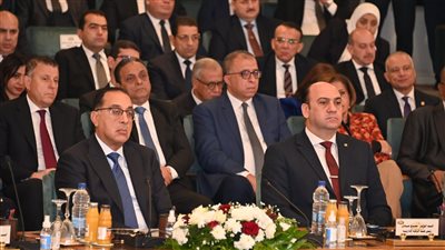 تمكين الشباب وخلق ثقافة رافضة للفساد.. جلسة نقاشية بين كبار المسئولين في احتفالية الرقابة الإدارية | صور