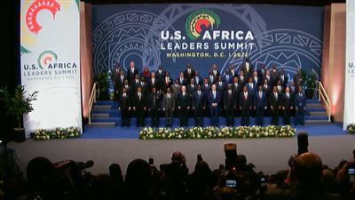 اختتام القمة الأمريكية الإفريقية بصورة جماعية للقادة المشاركين