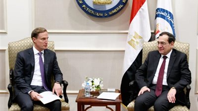 وزير البترول يبحث استثمارات لوك أويل الروسية في مصر
