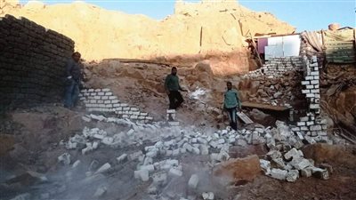 إزالة حالات تعد وإشغالات بنطاق أحياء غرب وجنوب أسوان