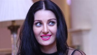 ماشفتش راجل بيتحرش بيا.. الراقصة صافيناز: كل اللي بيتحرشوا بيا ستات 