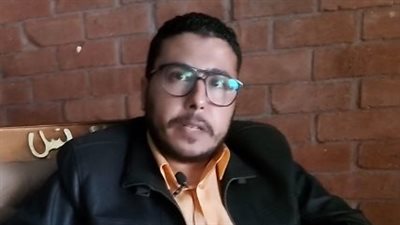 دباديب وورود.. خطيب نورهان فتاة بورسعيد يتمنى عيد حب سعيد مع خطيبته | فيديو