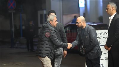  صبري فواز ومحمود فارس من أوائل الحضور في عزاء والدة محمود المملوك رئيس تحرير القاهرة 24