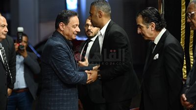 رئيس الأعلى للإعلام يقدم واجب العزاء في والدة الكاتب الصحفي محمود المملوك