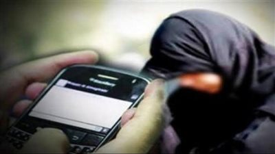 زوجة تطلب الخلع من زوجها بسوهاج: بصباص وعينه فارغة وبتاع ستات