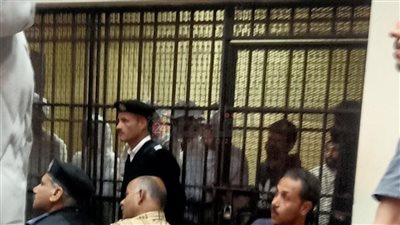 بينهم زوجته وحماه.. وصول المتهمين بالتسبب في وفاة الصيدلي ولاء زايد