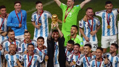 مطالبات بإعادة نهائي كأس العالم 2022 بسبب الأخطاء التحكيمية