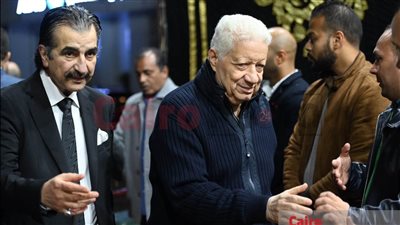 مرتضى منصور وأحمد شوبير يؤديان واجب العزاء في وفاة والدة الكاتب الصحفي محمود المملوك