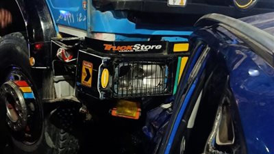 أحد شهود العيان في حادث حلمية الزيتون: انفجار إطار التريلا تسبب في وقوع الحادث | صور وفيديو