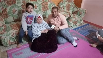 حكاية الحاجة فاطمة.. فقدت البصر منذ صغرها وحفظت القرآن كاملًا وأمنيتها زيارة الكعبة| فيديو