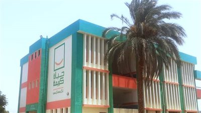 محافظ أسوان يتابع معدلات إنجاز مشروعات حياة كريمة بقرية العباسية في كوم أمبو 