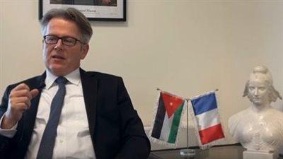 كل الطرق تؤدي إلى القاهرة.. تفاصيل احتفال فرنسا باليوم العالمي للغة العربية 