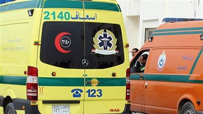 مصرع طفل وإصابة 5 أشخاص في حادث انقلاب تروسيكل ببني سويف | بث مباشر