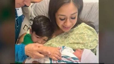 بعد ولادة طفلتها.. امرأة تضطر لبتر أطرافها نتيجة الإصابة بـ متلازمة نادرة