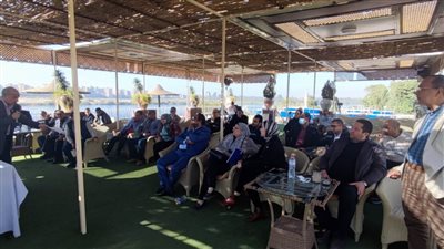 أطباء سوهاج تعقد اجتماعًا حول الفاتورة الإلكترونية 