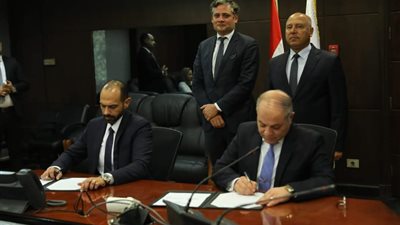 وزير النقل: مذكرة تفاهم بين مصر وهولندا لإدارة منطقة لوجستية برصيف 85 بالإسكندرية