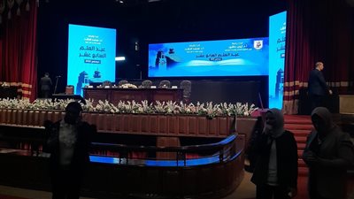 نائب رئيس جامعة القاهرة: 250 ألف مستفيد من خدمات قوافل الجامعة