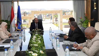 محافظ أسوان: طرح 15 مشروعًا استثماريًا في مختلف الأنشطة الفندقية والتجارية والخدمية