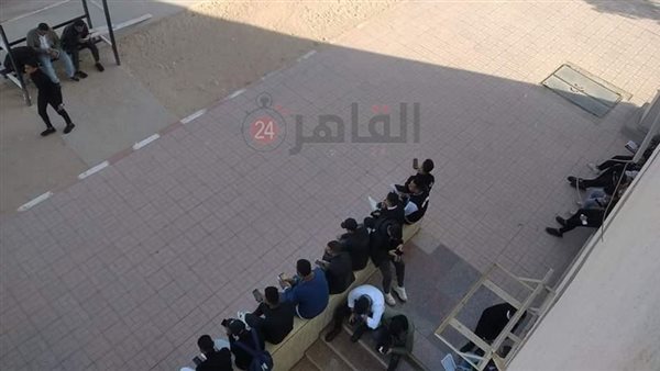 طلاب بكلية الزراعة