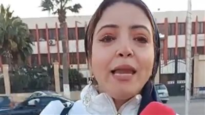 مفيش أم بتربي وتيجي بنتها تقتلها.. دفاع المتهمة بقتل والدتها ببورسعيد تكشف تفاصيل جديدة | بث مباشر 