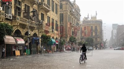 سقوط أمطار على بعض المحافظات.. الأرصاد تحذر من طقس الغد