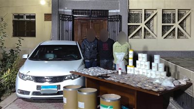 بـ 2.5 مليون جنيه.. تفاصيل إحباط محاولة تصنيع أقراص الكبتاجون وضبط 60 ألف قرص