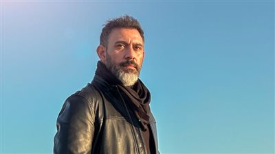 بالذكاء الاصطناعي.. عمرو مصطفى يستعد لطرح كتاب 25 سنة موسيقى عن مشواره الفني