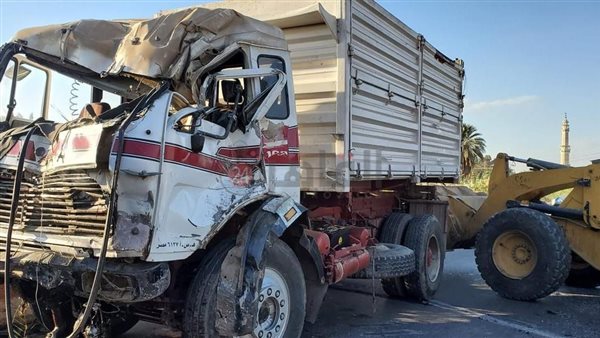 حادث تصادم بين أتوبيس