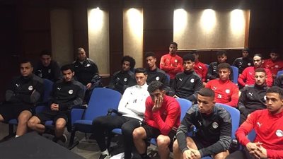 منتخب الشباب يواصل تدريباته.. ومشهور يجتمع بالجهاز الفني واللاعبين 