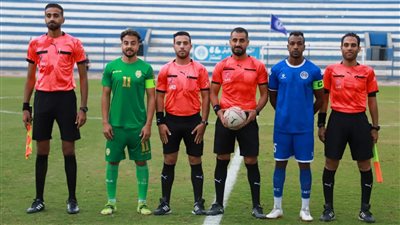 الاعتداء محمود الدسوقي حكم مباراة الترسانة والسكة الحديد في أرضية الملعب