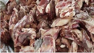 ضبط كميات من مقطعات دواجن بدون بيانات بالقليوبية 