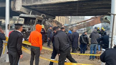 السيطرة على حريق خط غاز أسفل كوبري النادي الأهلي بمدينة نصر | صور