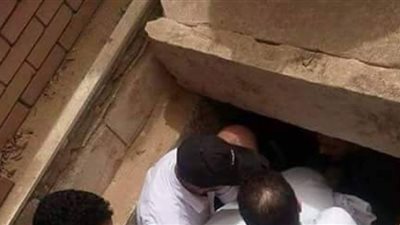 هل عند دفن السيدات لا يحملها إلا ذو محرم من أهلها؟.. الإفتاء توضح 