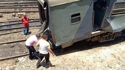 تفاصيل مصرع مسن أسفل عجلات القطار خلال عبور شريط السكة الحديد بسوهاج | بث مباشر