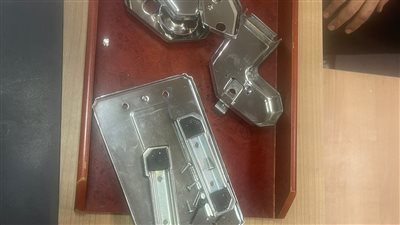 وزنها 410 جرامات.. ضبط راكب أخفى مشغولات ذهبية داخل ماكينة صغيرة بمطار القاهرة