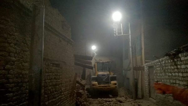 انهيار منزل من الطوب