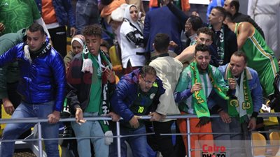 مدير صالة حسن مصطفى يكشف حقيقة عدم توافر سيارة إسعاف في لقاء الأهلي والاتحاد