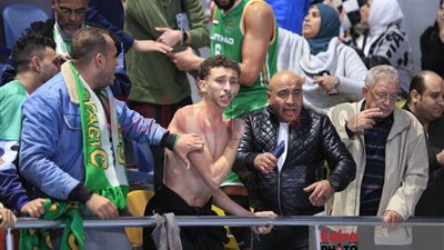 مجلس الأهلي يصاحب مصابي حادث انهيار مدرج صالة حسن مصطفى للاطمئنان عليهم