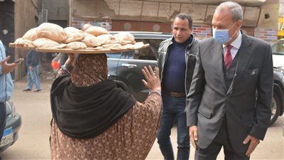 محافظ القليوبية يتابع توفير رغيف العيش بجودة عالية للمواطنين